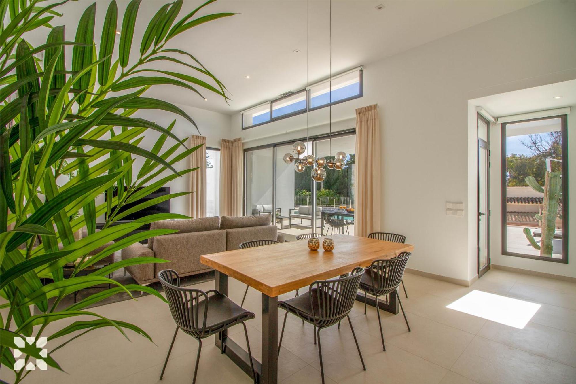 Villa Aquiles By Abahana Calpe
